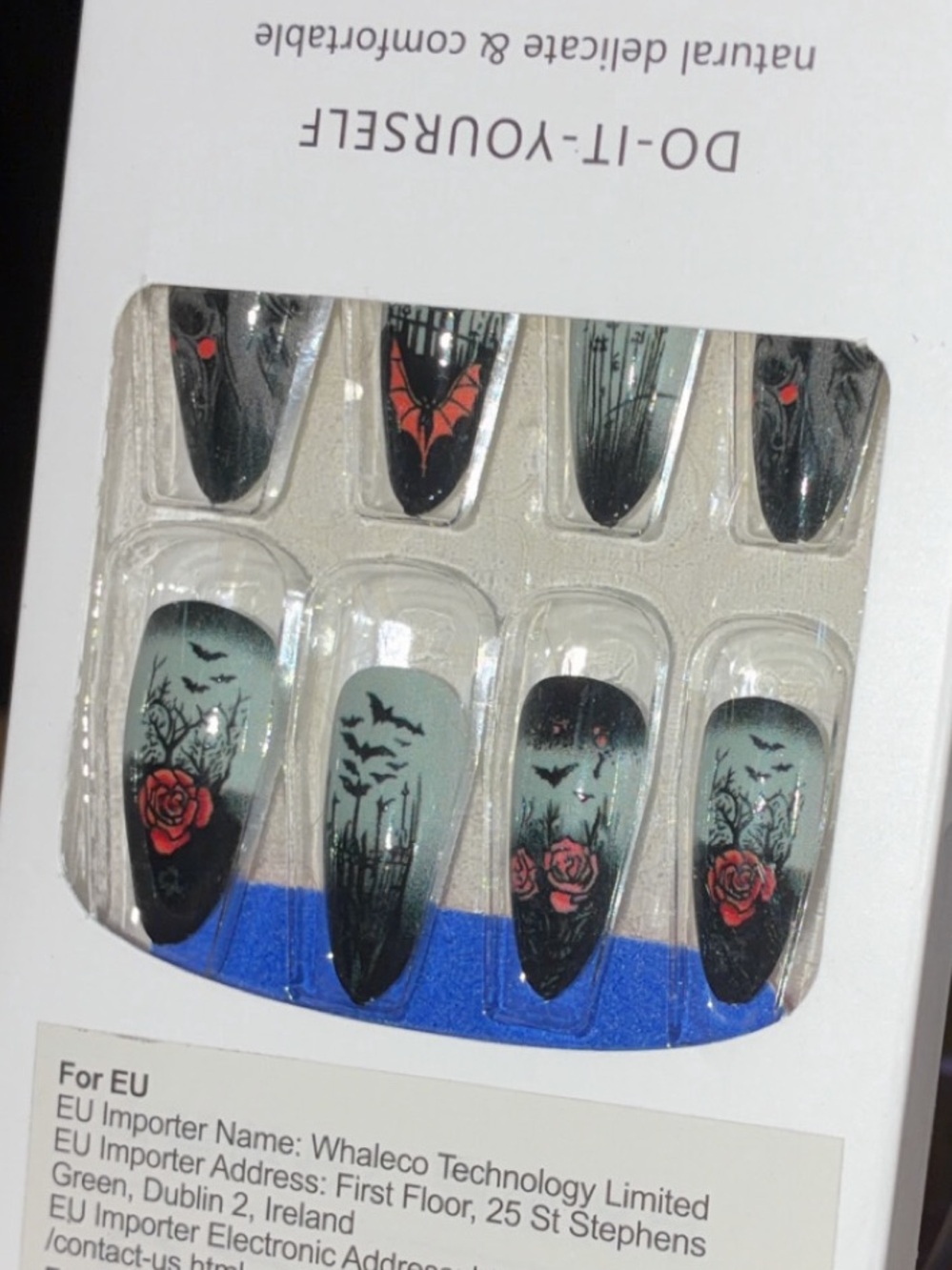 Gothic Halloween Press-On Nails – Vampy Bat & Red Rose Almond Fake Nails